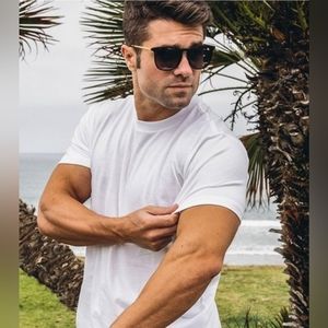 2 True Classic Crew Neck T-shits